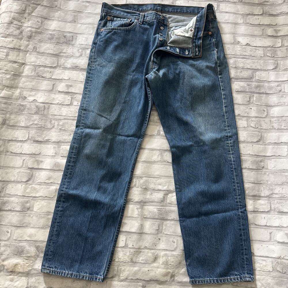 Vintage Levis 501 Jeans Mens 38x30 Actual USA Medium Wash Button Fly